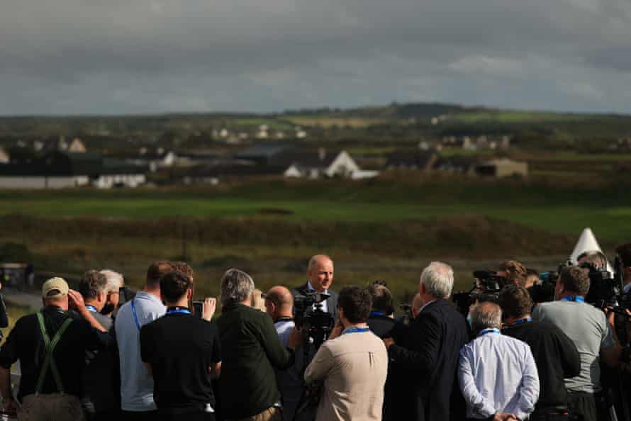 Donald Trump dobra a aposta no apoio à Irlanda unida