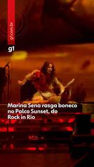 Marina Sena rasga boneco no Palco Sunset, do Rock in Rio