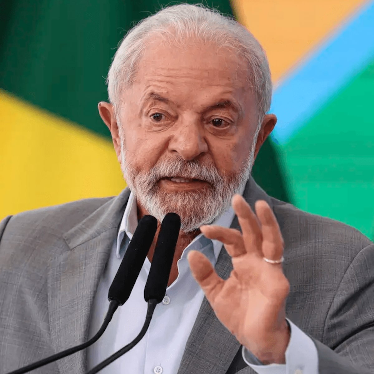 Lula sanciona programa de crédito para compra de carro por motoristas de app e taxistas