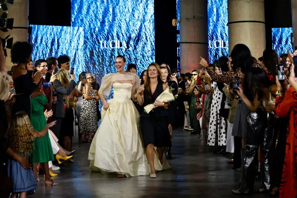 Jhona Burjack e Gabi Pires: casal de modelos fecha o Metrópoles Catwalk