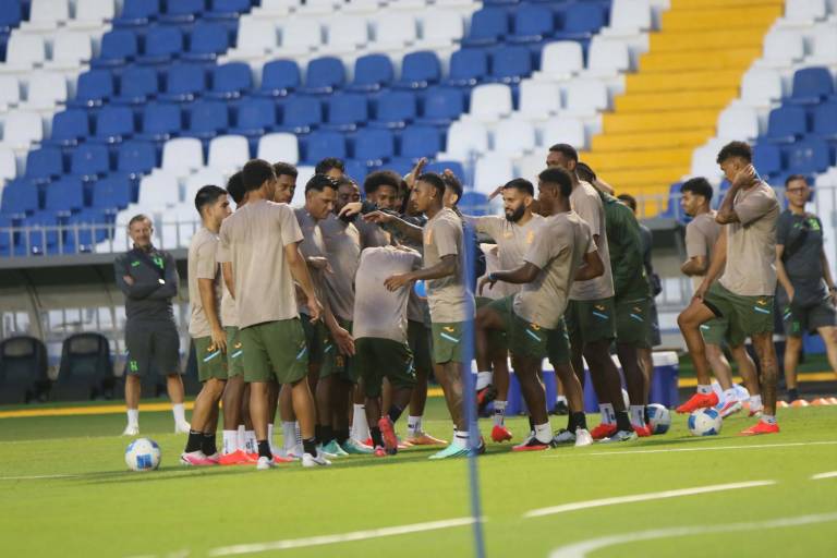 Honduras com visita especial e a triste foto de Edwin no último treino