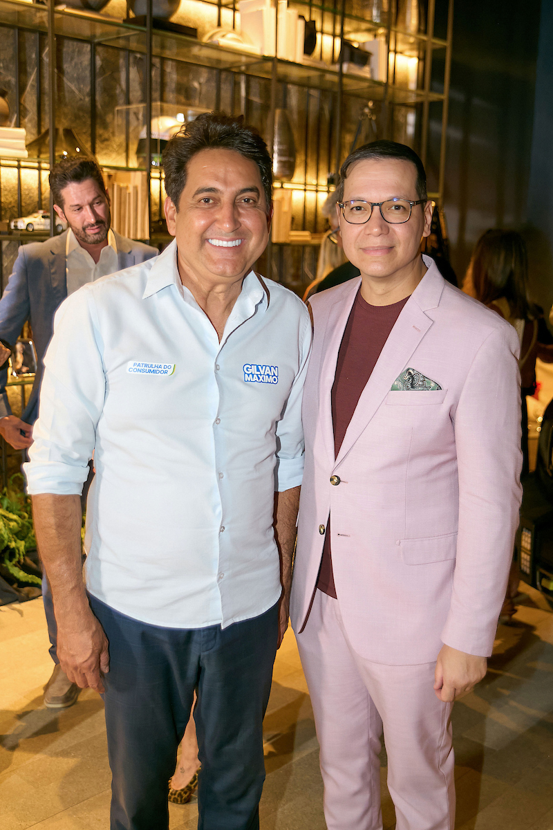 Marcelo Chaves reúne amigos especiais para celebrar nova idade na CASACOR