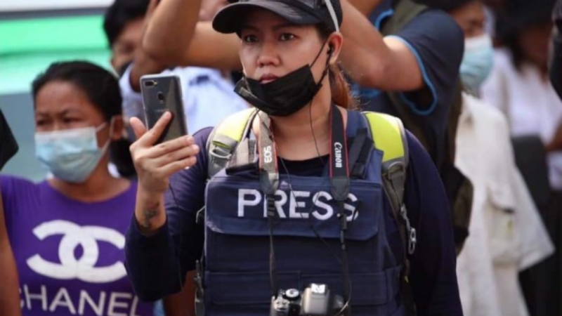 Imagem relacionada à notícia: Fornecendo um espaço seguro para jornalistas e defensores dos direitos humanos embatedos em Myanmar