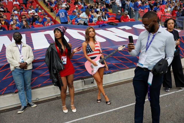 'Está prestes a ir para o mundo': futebol americano universitário americano faz estrondo no Wembley – um ensaio fotográfico