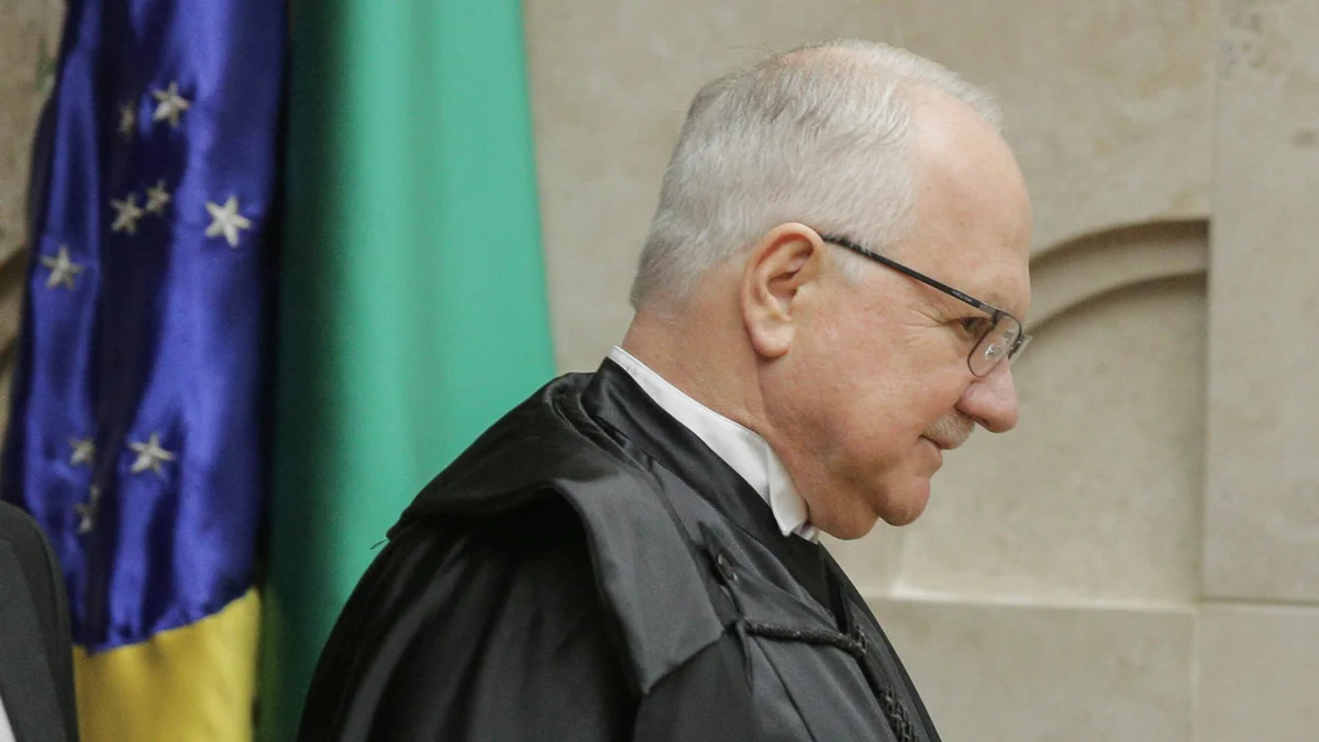 Ex-ministros, economistas e empresários assinam carta em apoio a Fachin