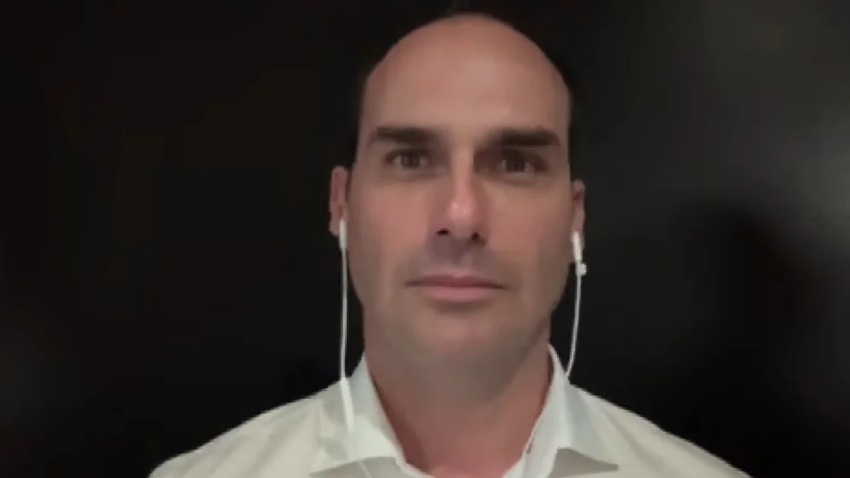 Eduardo Bolsonaro "orientou" uso de recursos do Dark Horse nos EUA, diz PF