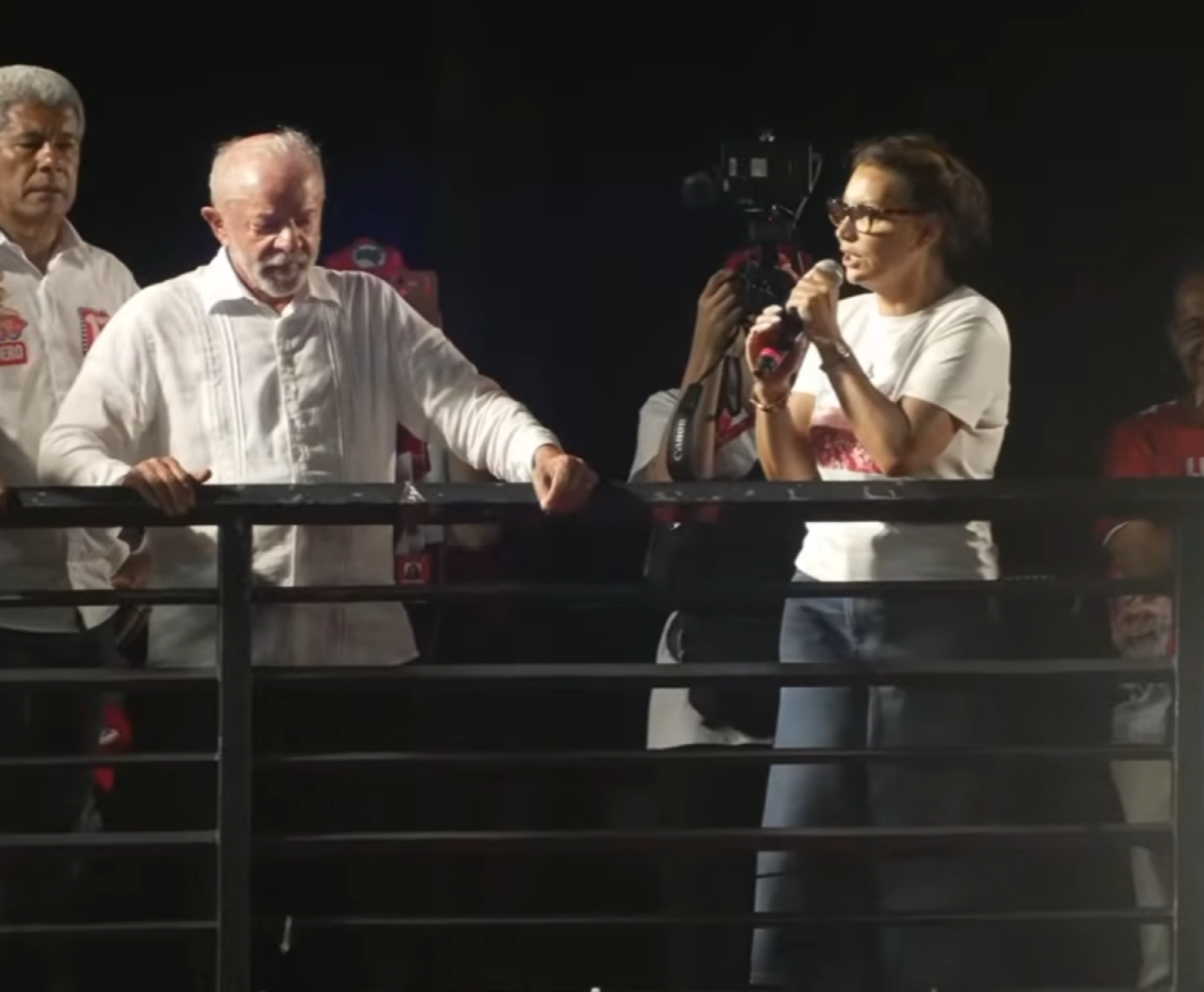Janja da Silva chama Nikolas Ferreira (PL-MG) de "pi&aacute; de bosta" durante com&iacute;cio em Salvador (BA)