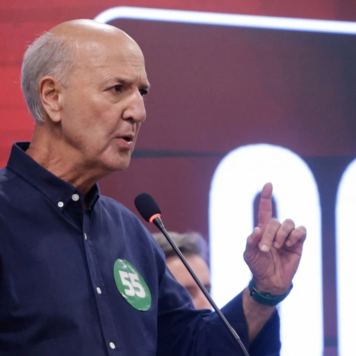 Prazo no TSE termina e Arruda não indica substituto na campanha