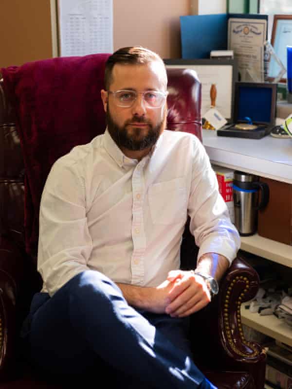 Não está definido em pedra: professores estão desafiando mandatos para exibir os Dez Mandamentos nas salas de aula