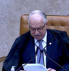 Edson Fachin, presidente do STF, durante abertura da sessão desta terça-feira, 15 Foto: Reprodução/TV Justiça