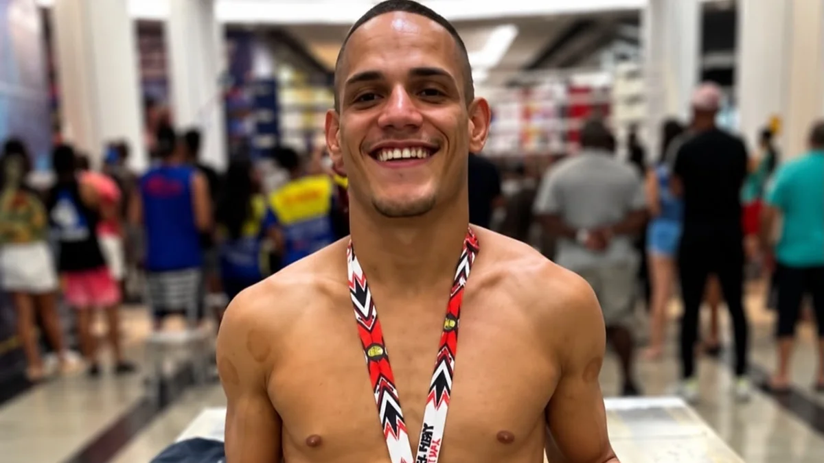 Lutador de muay thai é morto a tiros dentro de bar no Rio de Janeiro