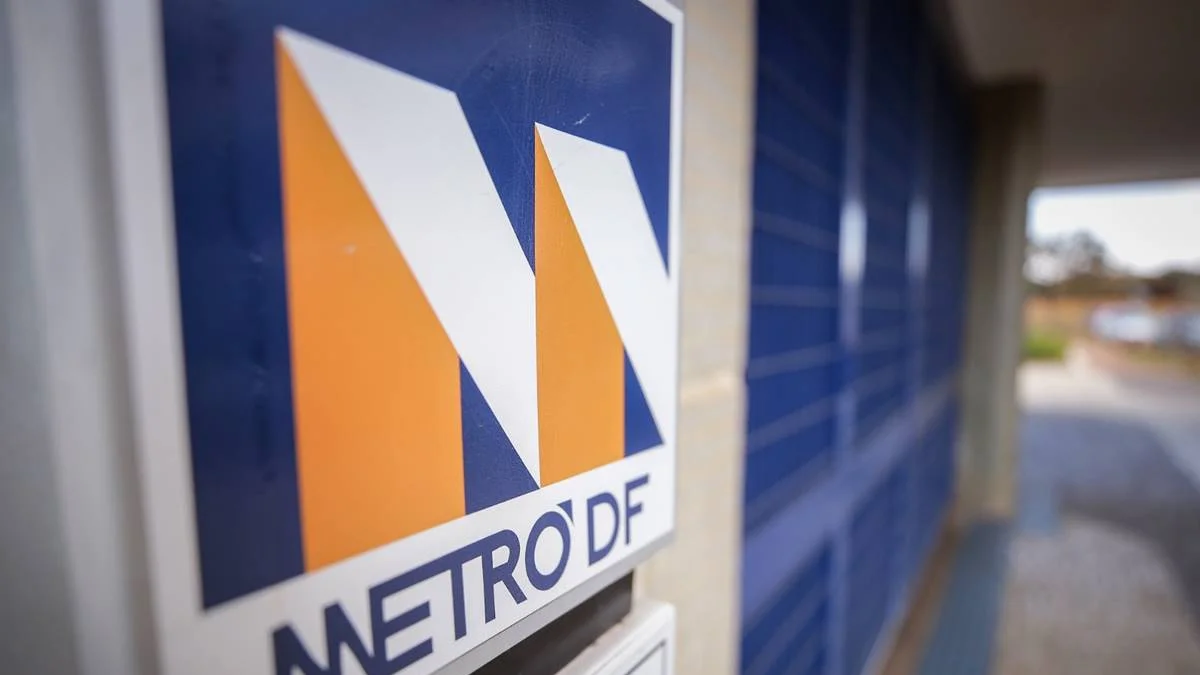 Após assembleia, metroviários encerram indicativo de greve