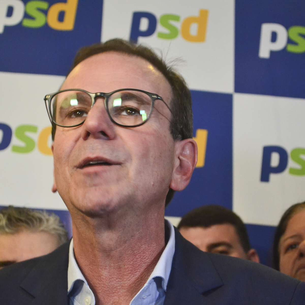 Como Paes mantém força na disputa pelo governo do RJ mesmo após perder vantagem para vencer no 1º turno