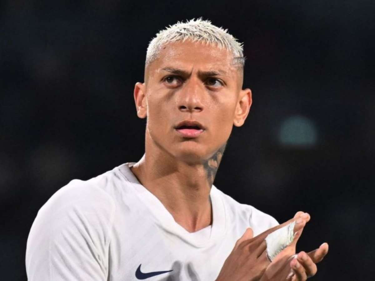 Técnico do Tottenham descarta Richarlison até das copas: 'Não vai jogar'