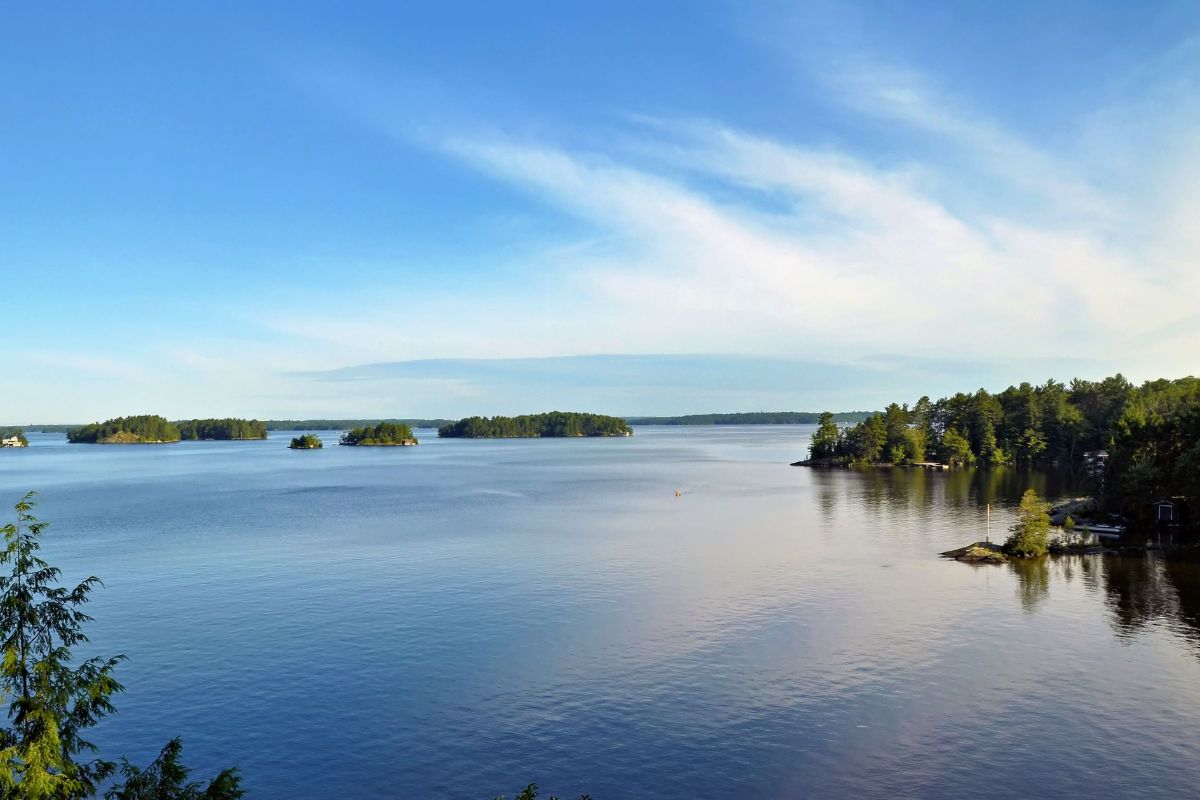 Sterling Point: veja onde ficam e como visitar os cenários da ilha fictícia
