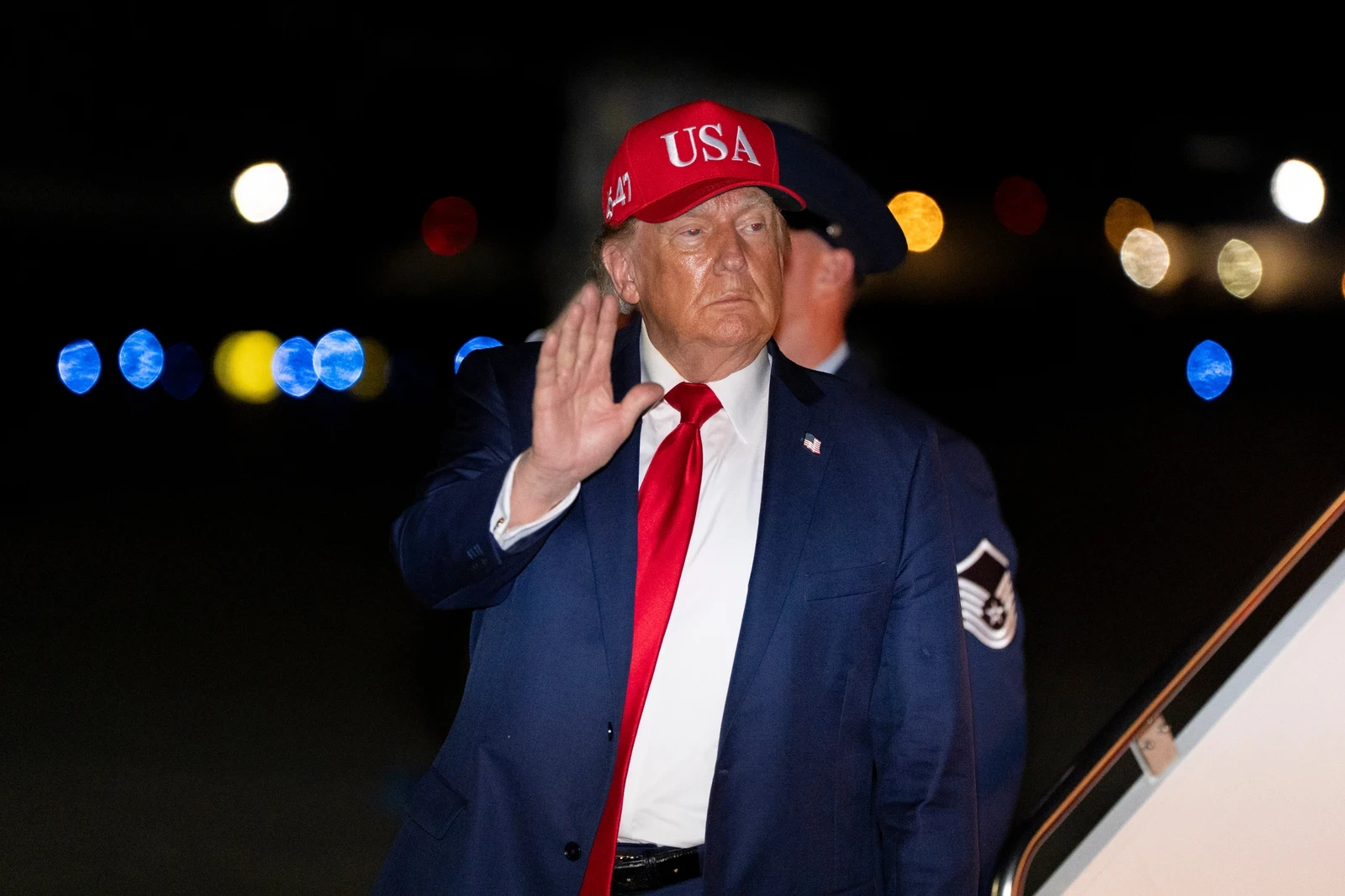 Dinamarca celebra acordo 'vinculativo' com Groenlândia e Trump