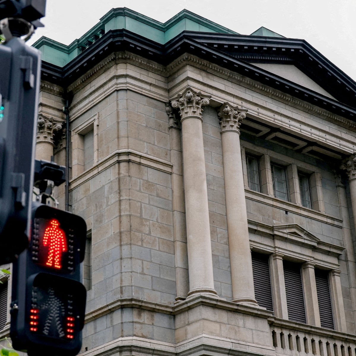 O Japão eleva as taxas de juros ao nível mais alto em 31 anos para conter o impacto da alta dos preços