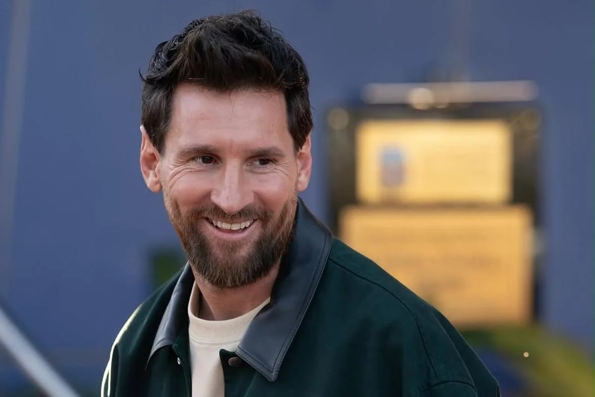 Foto colorida de Lionel Messi - Metrópoles