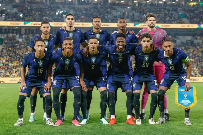 Brasil dá chance a novatos em duelo inédito contra a Índia na cidade que recebeu Pelé