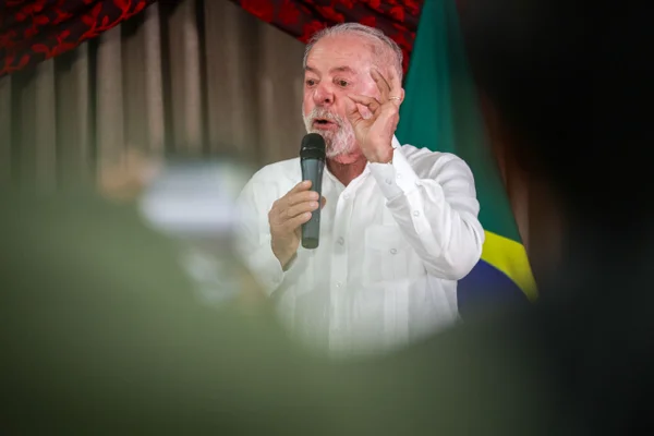 Lula recruta nomes da equipe do governador da BA para reforçar campanha - destaque galeria
