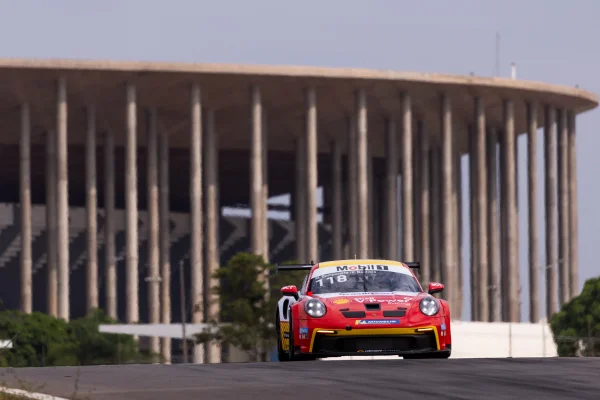 Veja como ficou o pódio da categoria Carrera na Porsche Cup em Brasília