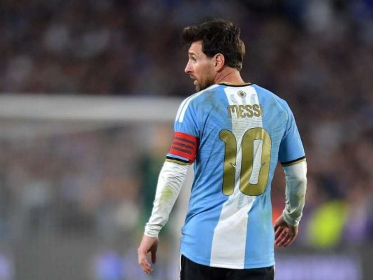 Messi se emociona em despedida, relembra o pai e diz: "Foi um orgulho"