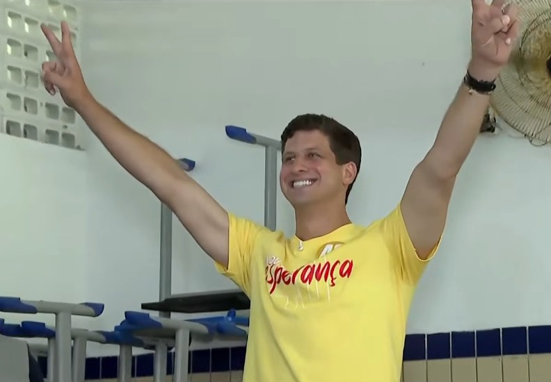 João Gomes vota na manhã desde domingo, 4 de outubro, nas eleições 2026 — Foto: Reprodução
