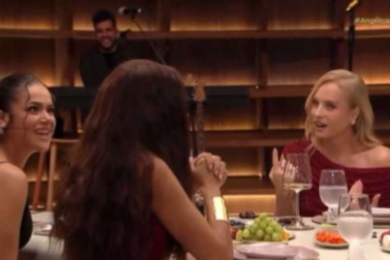 Maisa deixa Anitta e Angélica incrédulas ao revelar que falou 'eu te amo' apenas uma vez