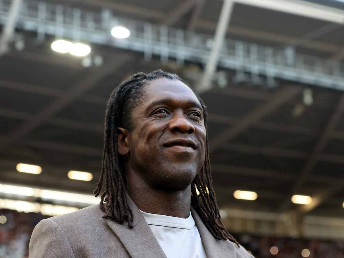 ‘Novo fôlego à sua carreira’ e ‘passou despercebida’: jornais repercutem contratação de Seedorf