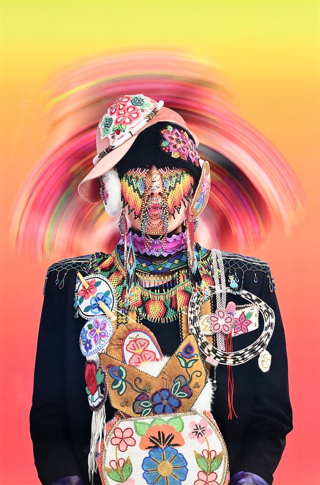 'Façam nossas vozes serem ouvidas': a esplendor da arte de pôster nativo-americana e indígena – em imagens