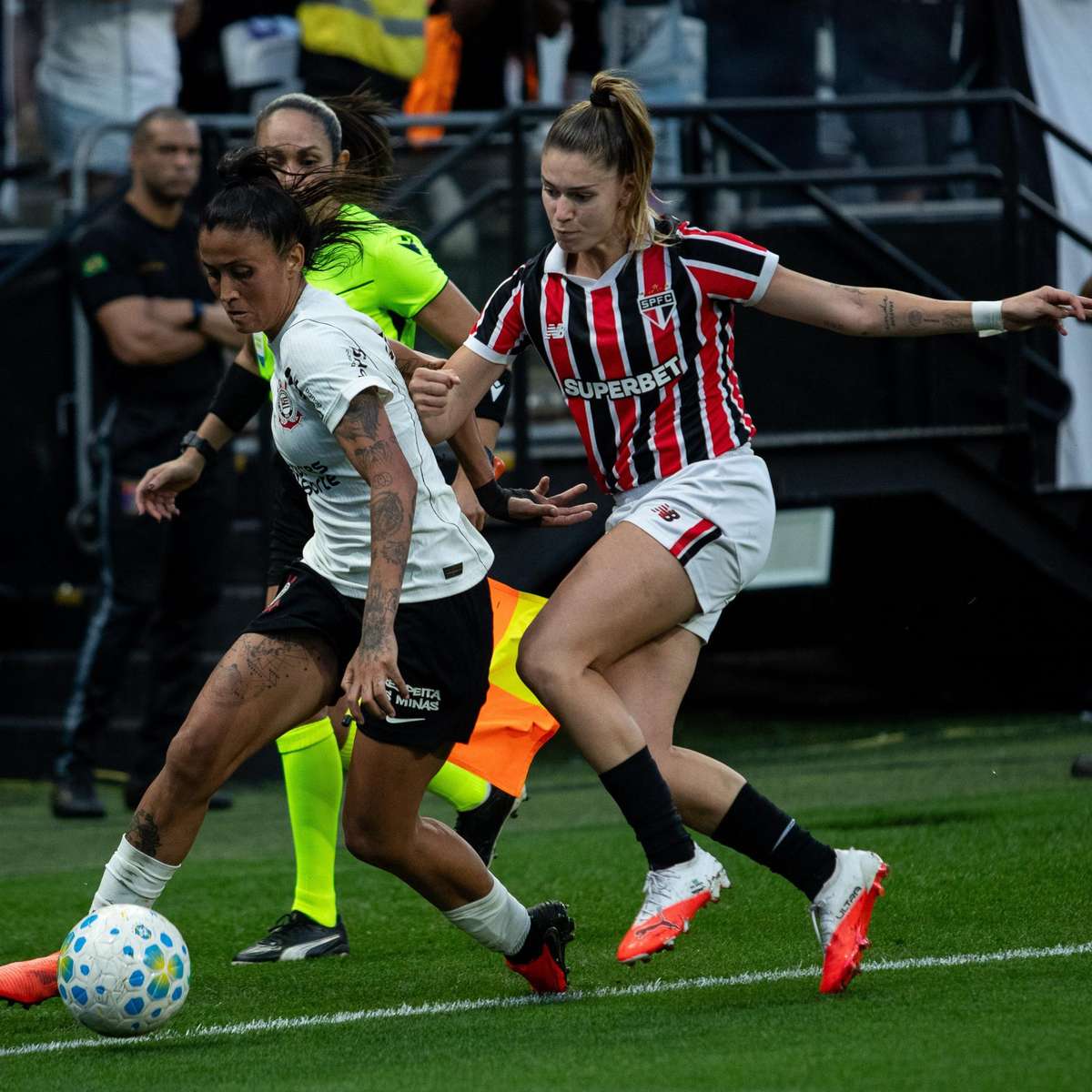 Corinthians precisa de feito inédito contra o São Paulo para conquistar Brasileirão Feminino