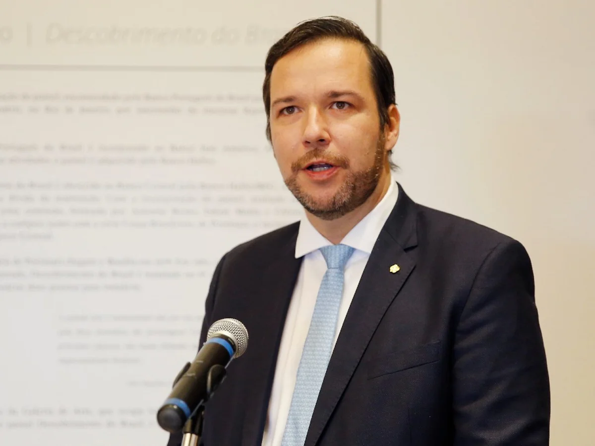 Ex-BC, Renato Gomes é o novo presidente da Associação Brasileira de Bancos