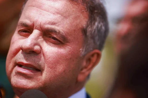 Por apoio no 2º turno, coordenador de Flávio liga para caciques do Centrão - destaque galeria