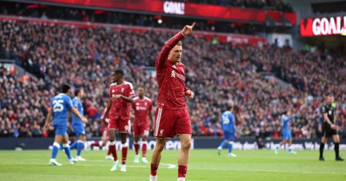 Liverpool faz o dever de casa e vence a sensação do Inglês