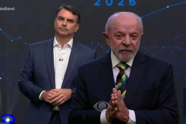 Campanhas de Lula e Flávio trocam acusações em meio a “desafio de sigilos”