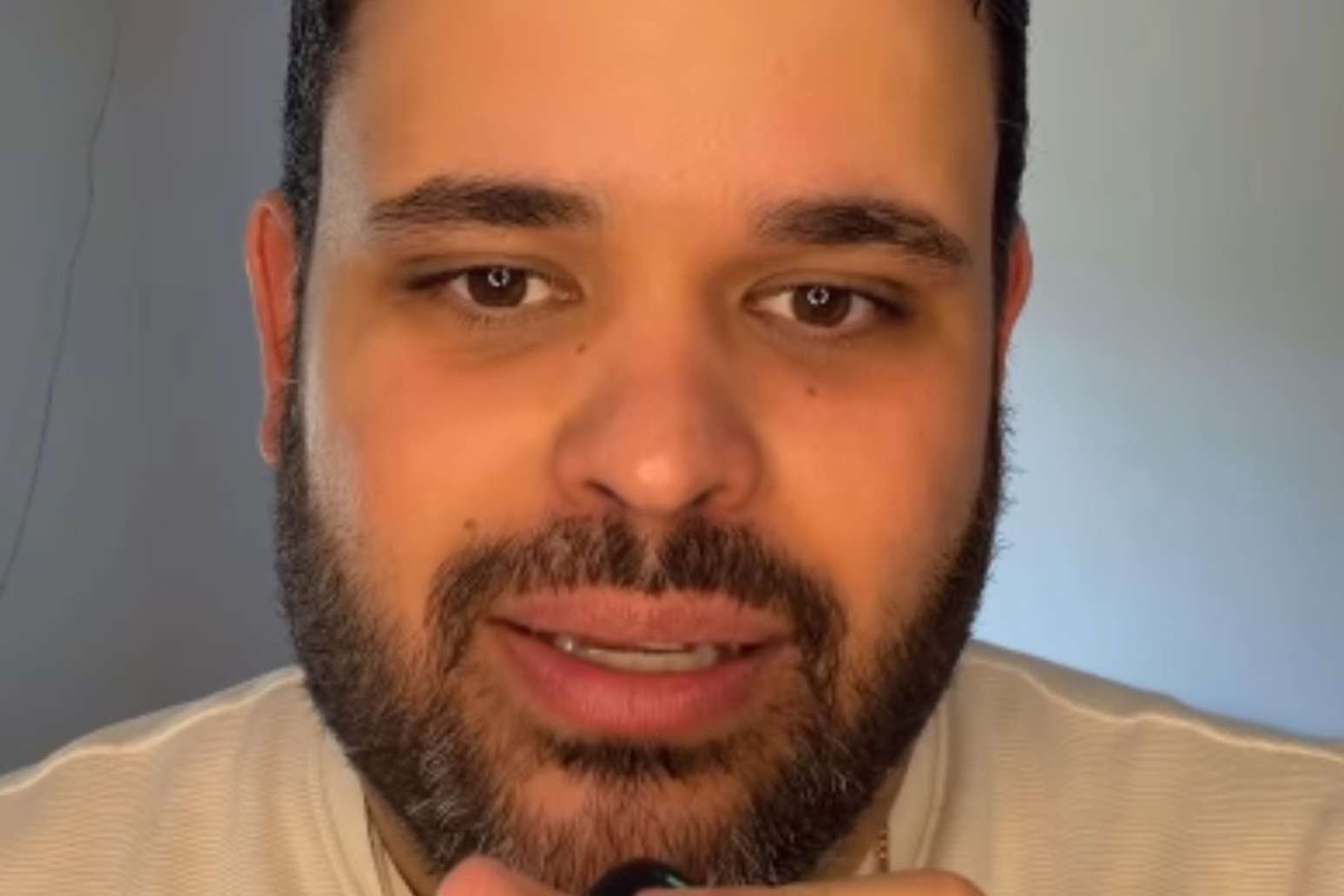 Ex-BBB Michel faz desabafo em seu perfil no Instagram