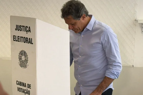 Haddad teve 736 mil votos a mais do que as abstenções em SP - destaque galeria