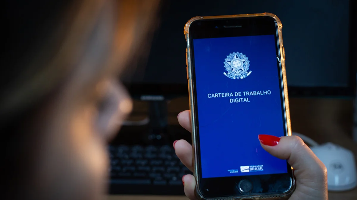 Com salários de até R$ 3,3 mil, DF inicia semana com 747 vagas de emprego