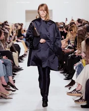 Celine resgata referências dos anos 1980 e do grunge no Paris Fashion Week