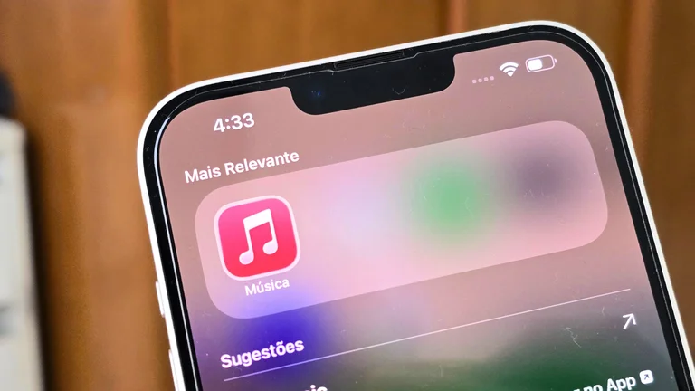 Apple Music acaba com minimalismo e testa novo logo no iPhone