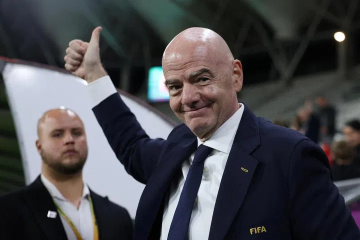 O chefe da FIFA, Gianni Infantino, poderia realizar um 'ato de Houdini' enquanto os críticos lutam para encontrar um candidato