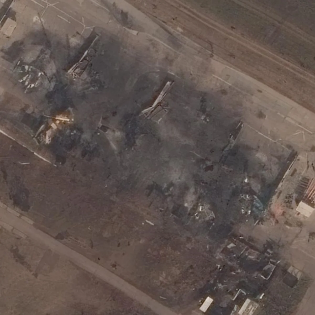 Ucrânia destrói caças russos em ataque com míssil a base aérea