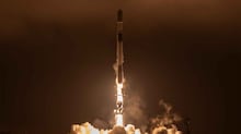 Satélite russo realiza aproximação possivelmente sem precedentes de outra espaçonave sem autorização
