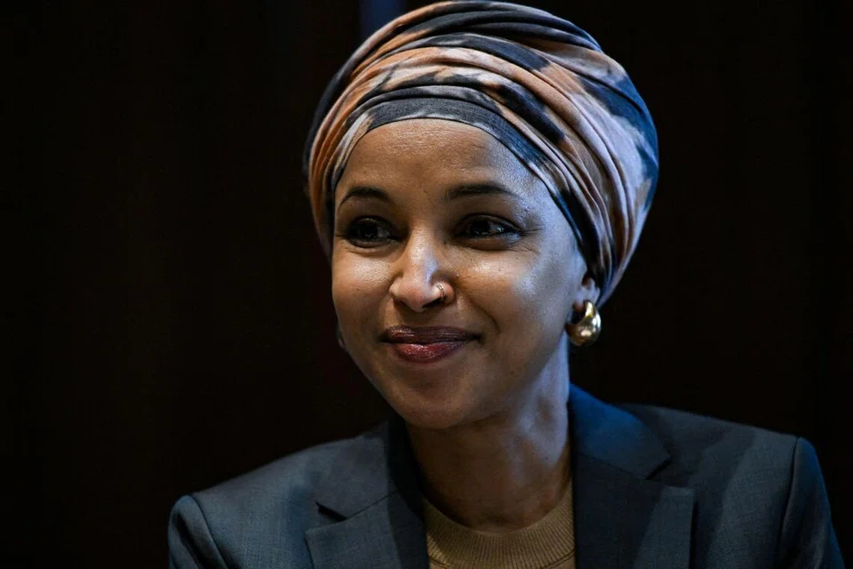 EUA investigam documentos de imigração de Ilhan Omar há décadas com vistas à deportação, dizem fontes