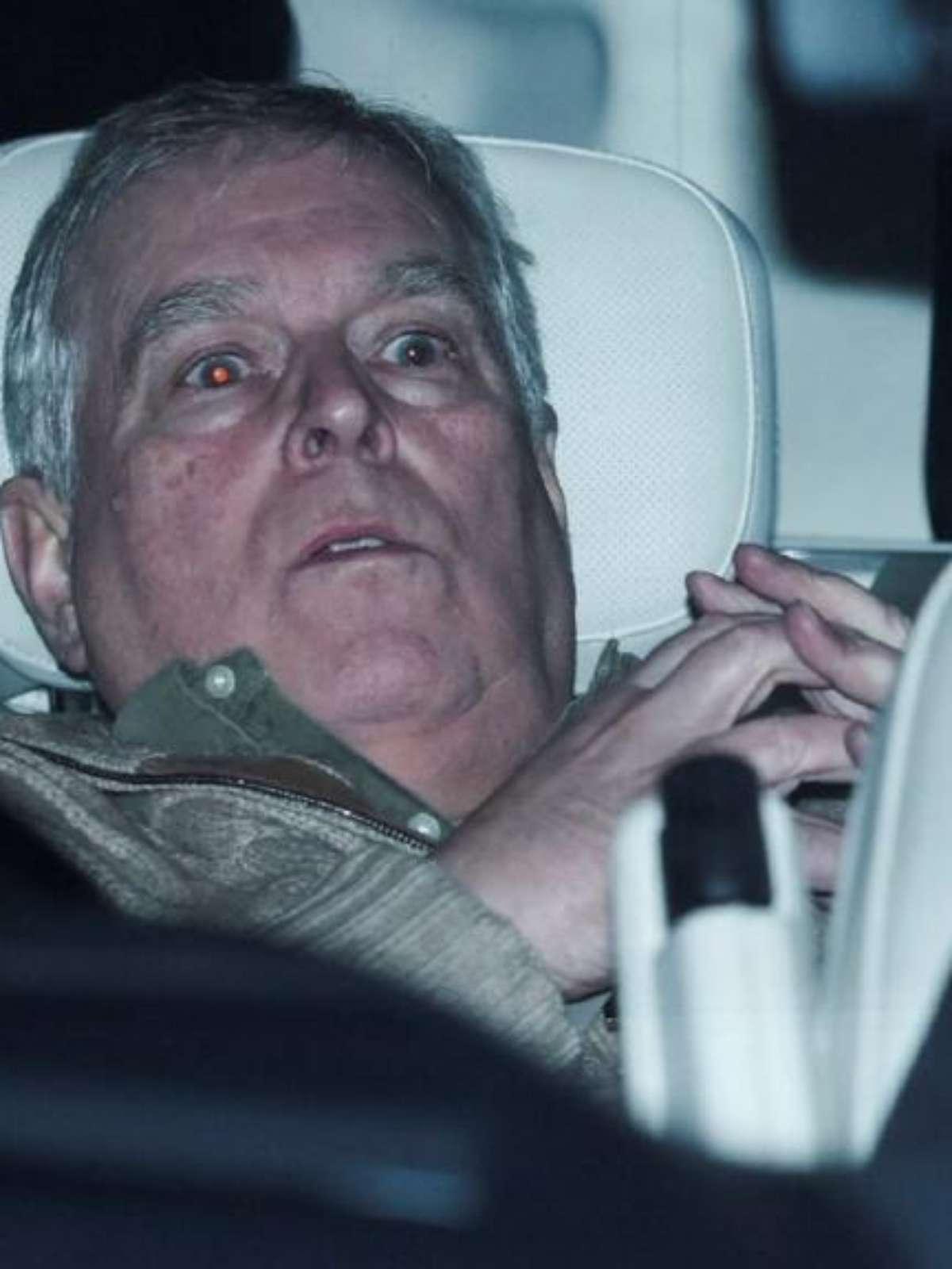 Ex-príncipe Andrew contesta judicialmente buscas em sua casa relacionadas ao caso Epstein