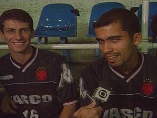 Em 1998, Felipe e Pedrinho comemoram a convocação para Seleção Brasileira
