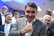 Imagem da matéria: Flávio Bolsonaro mira estado nao visitado para ampliar votação no 2º turno