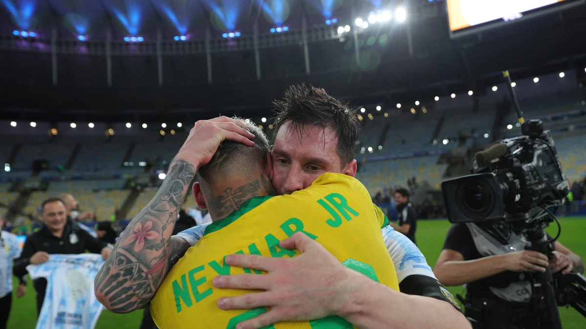 Neymar homenageia Messi antes do último jogo do argentino pela seleção