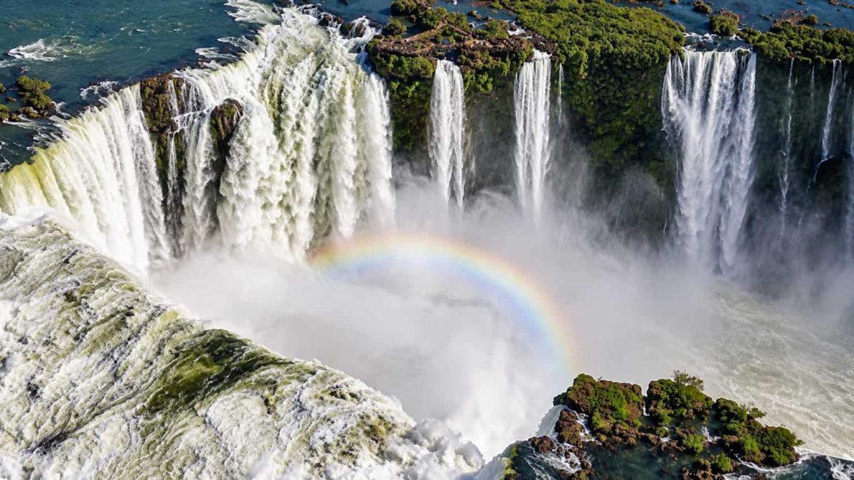 Por efectos de El Niño, el río Iguazú supera seis veces su caudal; cierran las cataratas