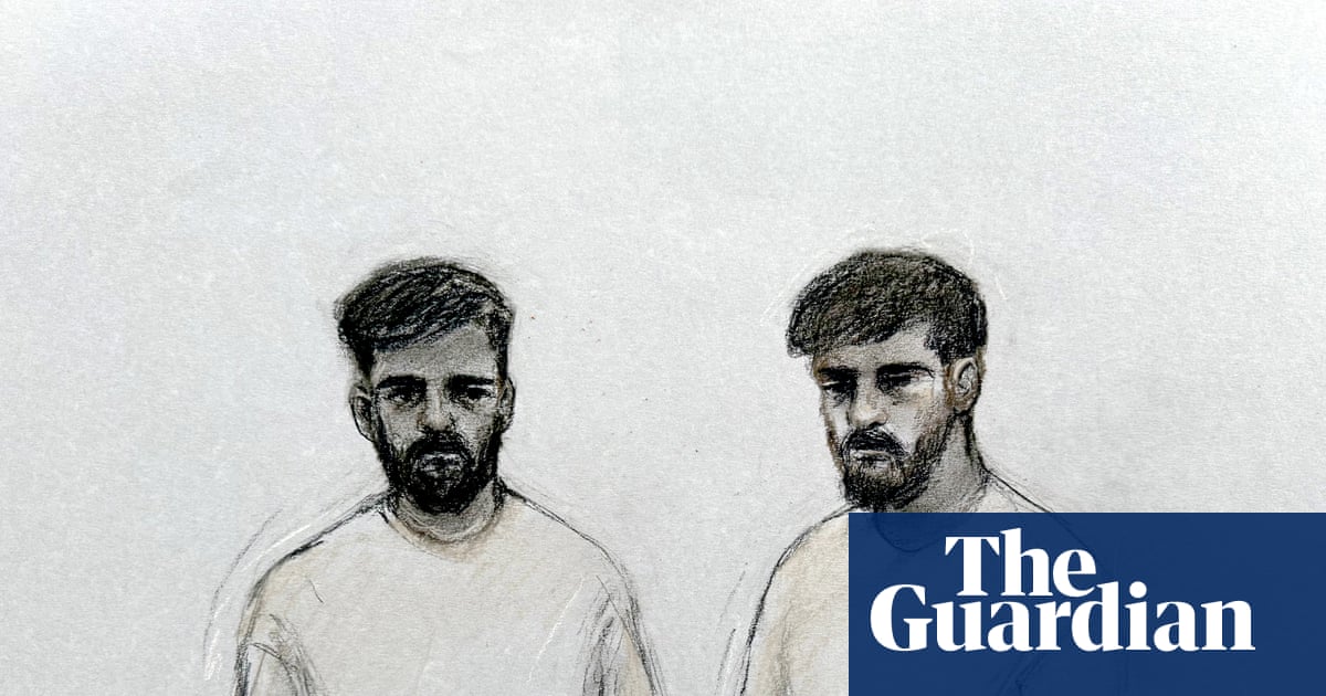 Dois homens iranianos identificaram uma sinagoga de Manchester como local para um suposto plano de bomba, diz o tribunal
